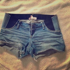 Maternity shorts